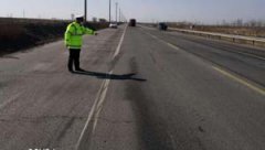 濱海新區(qū)民警深入查找在道路劃線、交通標(biāo)志等方面是否存有問(wèn)題？