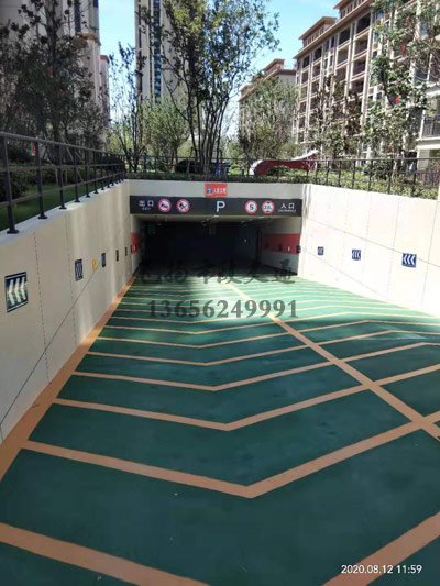 西安停車場(chǎng)車位劃線多少錢一個(gè)，西安停車場(chǎng)劃線施工的價(jià)格？
