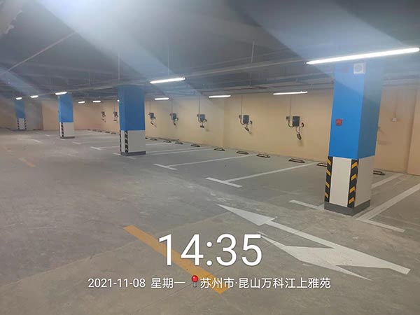 道路劃線，車(chē)位劃線，停車(chē)位劃線