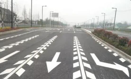 冷噴標(biāo)線一平方多少錢？道路劃線冷涂多少錢？