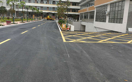 蘇州車位劃線分析，辦公樓出入口地面劃線要求？