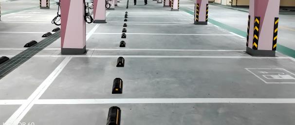 合肥車位劃線解析，地下車庫減速帶設(shè)置原則？