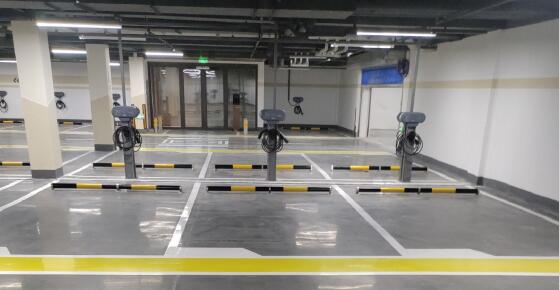 蘇州車位劃線，飛揚專業(yè)施工團隊