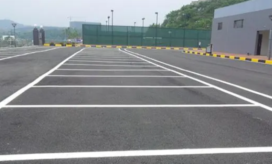 定制化解決方案，蘇州廠區(qū)道路標(biāo)線的首選