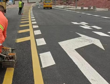 蘇州道路劃線施工，城市交通的無(wú)聲引導(dǎo)者