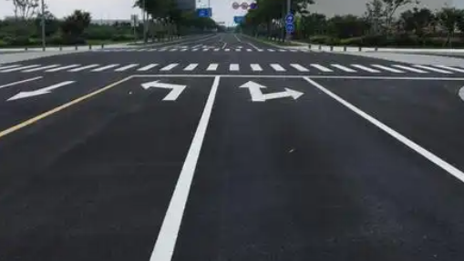 蘇州相城區(qū)廠區(qū)劃線選哪家？專業(yè)施工團隊，多年經驗值得信賴